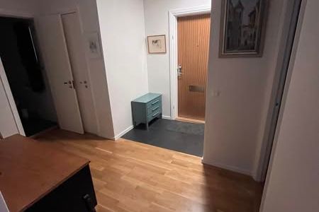 Central 2:a med balkong uthyres i Västerås