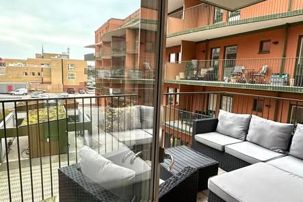 Modern 2:a med balkong i centrala Växjö