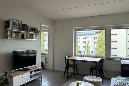 Fullt möblerad 2a nära Campus Valla