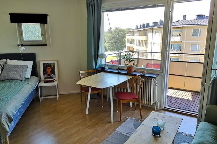 Möblerad 1:a i Högdalen m balkong