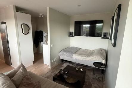 1:a i Täby Park med 16 kvm balkong