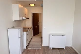 Möblerad 1:a med egen ingång Vårberg