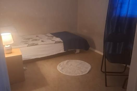 Möblerat rum 18 kvm i Hjällbo Göteborg