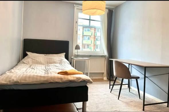 Room by Södra Station, Södermalm