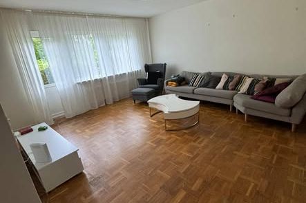 Rymlig 5a i lugna Biskopsgården