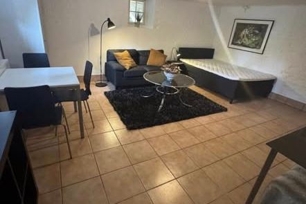 Möblerad 1:a vid Ramlösa brunnspark