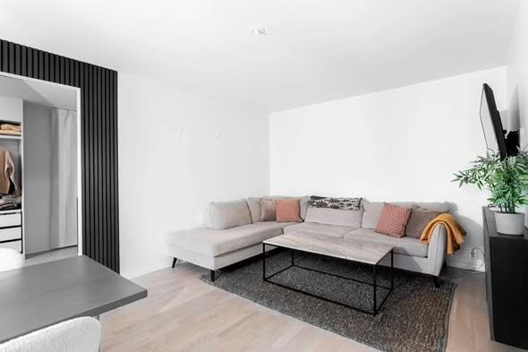 Ljus 2:a 44 kvm i Torpa – allt ingår