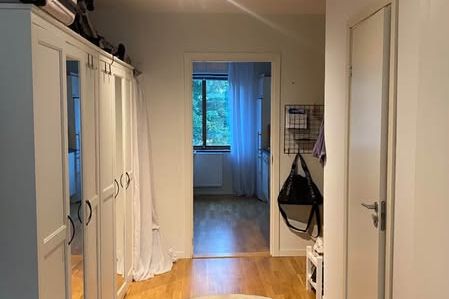Mysig 1:a med balkong i centrala Ystad