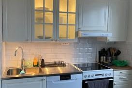 Nyrenoverad 1:a i centrala Linköping