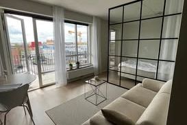 Stilren 1:a med stor solbalkong i Munktell