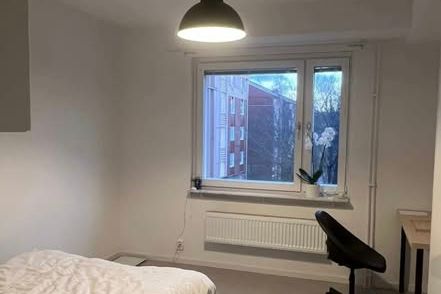 Studentlägenhet Ålidhem uthyres i sommar