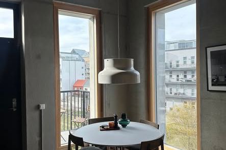 Modern 2:a i Vallastaden nära Campus