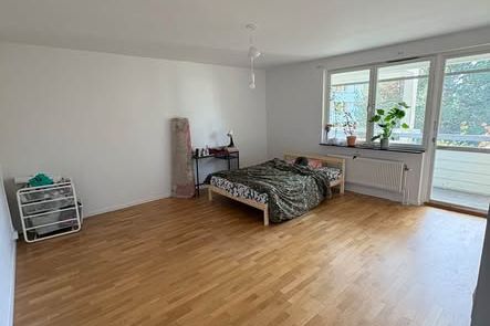 Girls Only: Room for Rent in Rosengård