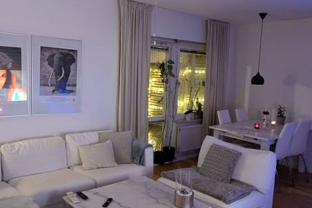 Nyrenoverad 2:a med altan i Sundbyberg