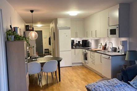 2 rok vid Mölndals torg – västerbalkong