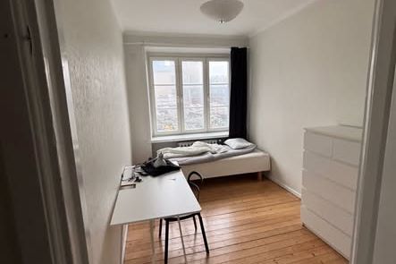 Central room by Korsvägen – 6100 kr