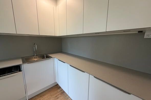 Ljus 2 rok med balkong i Södertälje