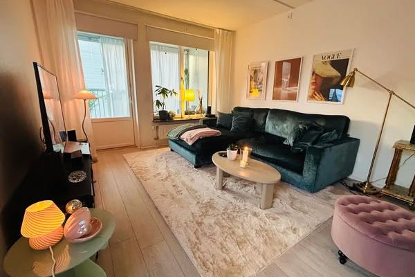 Ljus gavellägenhet nära centrum uthyres