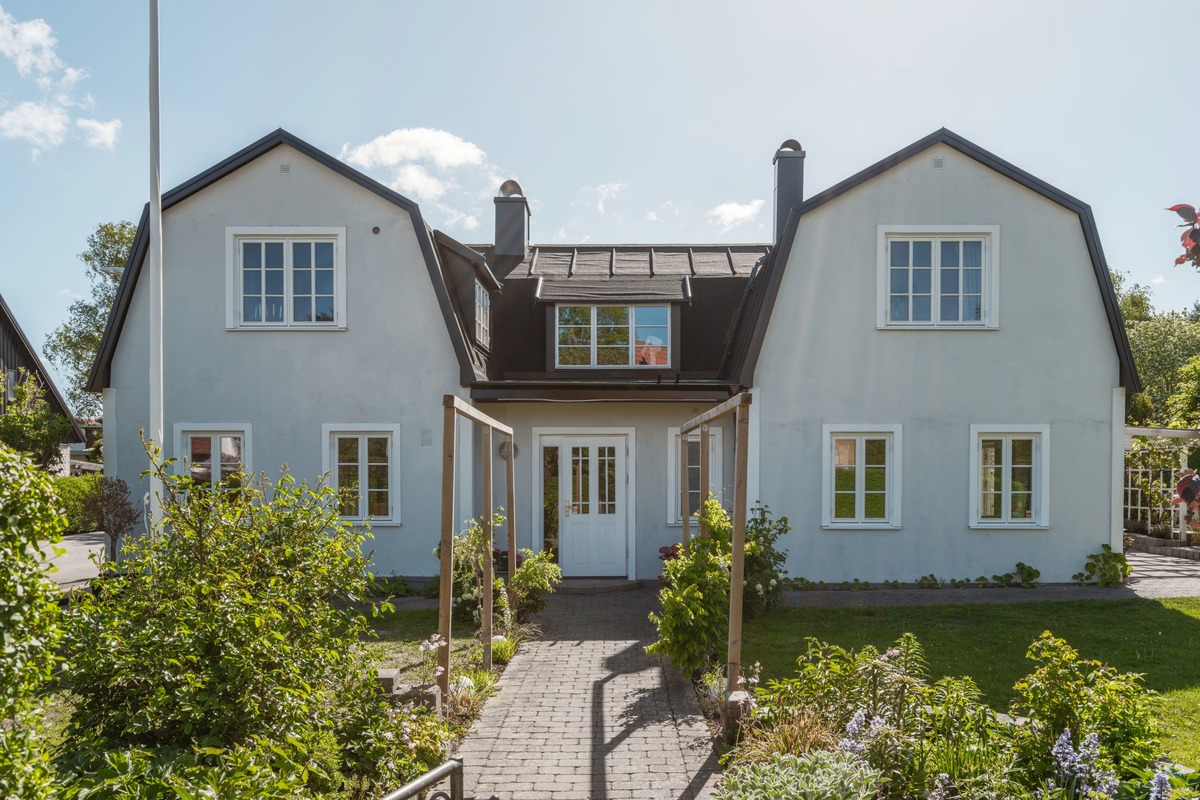 Bright 2-room home near Götgatan