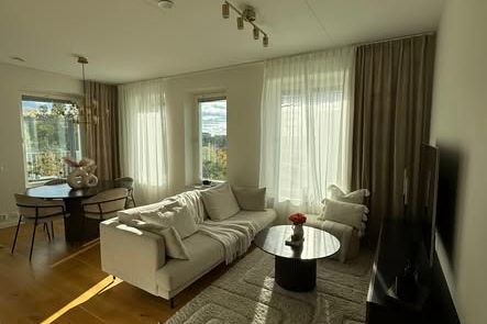 Möblerad 2:a i Sundbyberg m. balkong