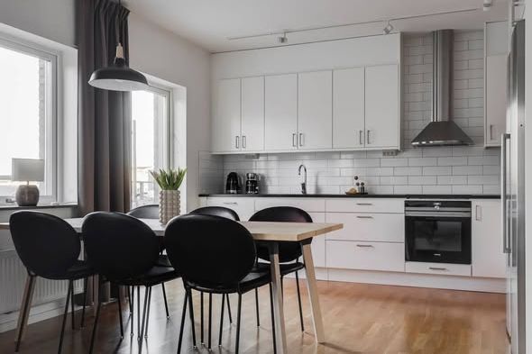 Rymlig 3:a i Sörbyängen nära city