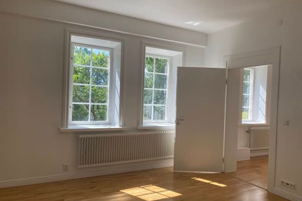 Charmig 2:a i Gamla Enskede med uteplats