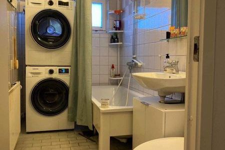 Möblerat rum i Tensta nära t-bana & centrum
