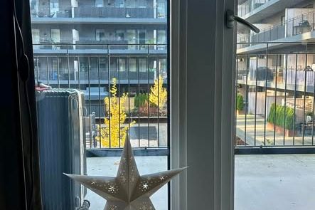 Studentrum med balkong nära JU