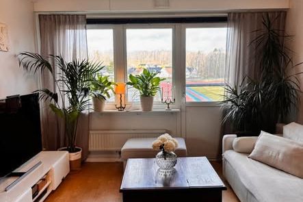 Furnished Room in Landvetter, Female