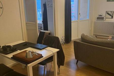 Charmig 1:a på Södermalm med balkong