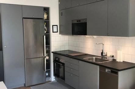 Möblerad 1:a med balkong nära Chalmers