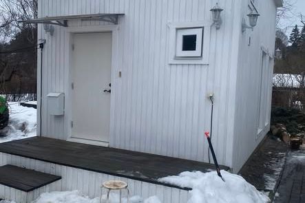 Möblerat attefallshus i Stuvsta – 25 kvm