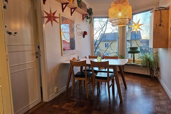 Möblerad 3:a i Haga med parkering