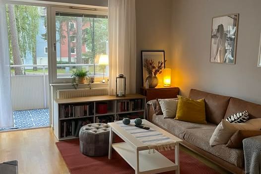 1 rok med balkong på Haga – parkering