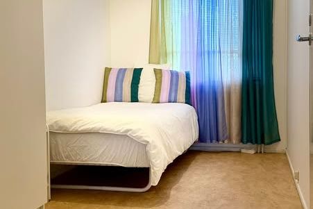 Rum i Akalla – nära t-bana, allt ingår