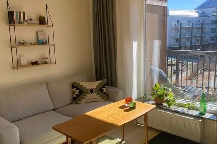 Möblerad 2:a i Ladugårdsängen med balkong