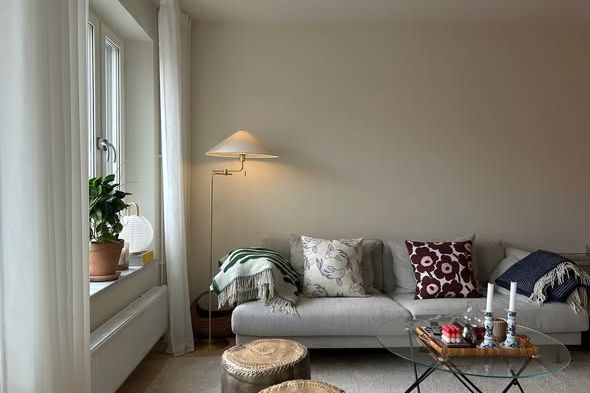 Möblerad 2:a m. balkong nära Korsvägen