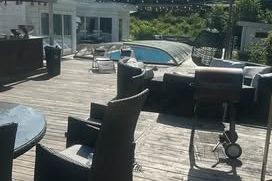 Nyrenoverad 1:a i Segeltorp med pool