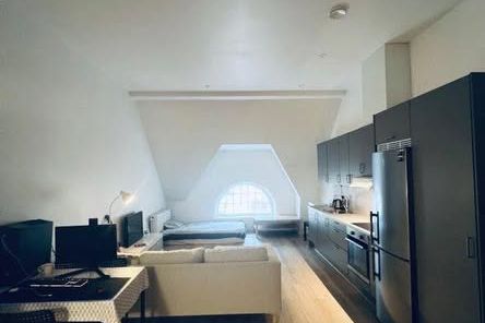 Nyrenoverad 2:a i centrala Örebro