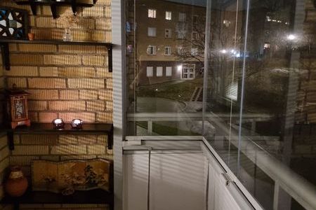 Möblerad 2:a med balkong vid Solna C