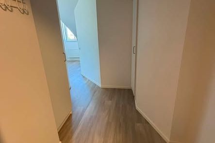 Nyrenoverad vindsetta 32 kvm i Örebro
