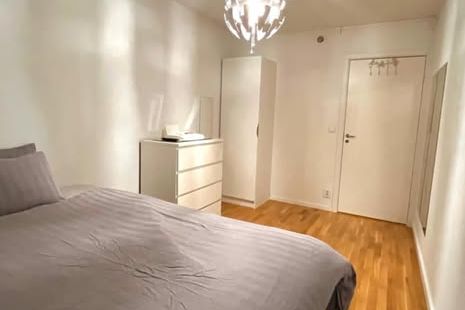 Möblerade rum i Husby nära tunnelbana