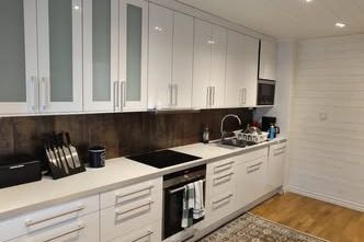 Nyrenoverad 2:a med balkong i Odenskog