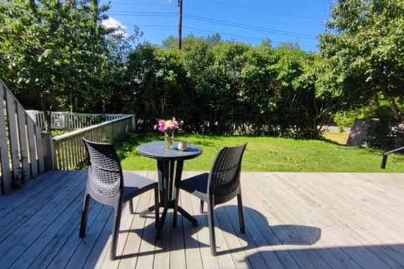 Möblerad tvåa med altan i Hässelby