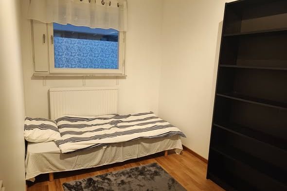 Rum uthyres vid Möllan – kattvänligt!