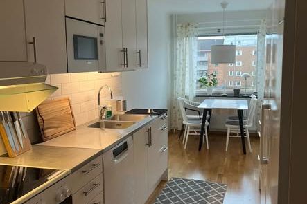 Möblerad 2:a nära JU i centrala Jkpg