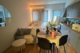 Möblerad etta i Barkarby nära pendeln