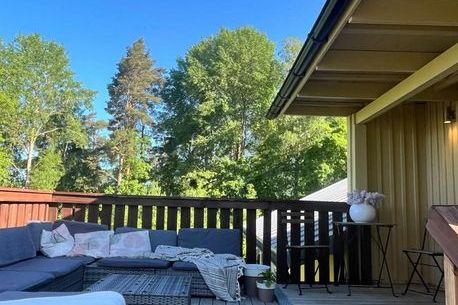 Del av villa med terrass nära Bålsta C