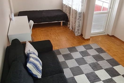 Inneboende sökes: Stort rum med balkong i Eriksberg