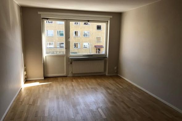 Mysig 2:a nära T-bana i Högdalen